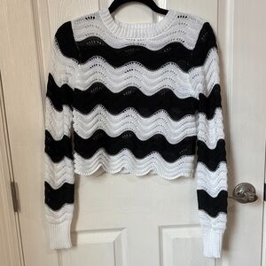 Vigoss Black & White Wavy Stripe Knit Sweater